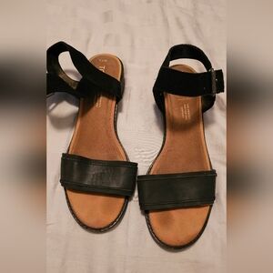 Toms Black and Brown Sandals Minimalist Design